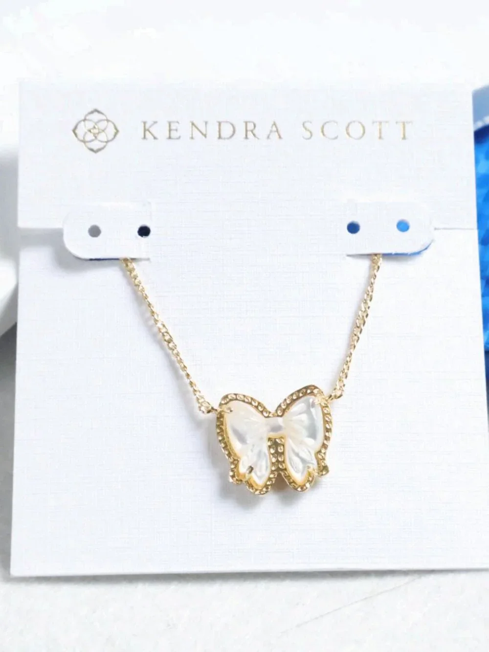 Kendra Scott Haley Bow Gold Ivory Mother-of-Pearl Necklace NEW Perfect condition - Picture 1 of 2